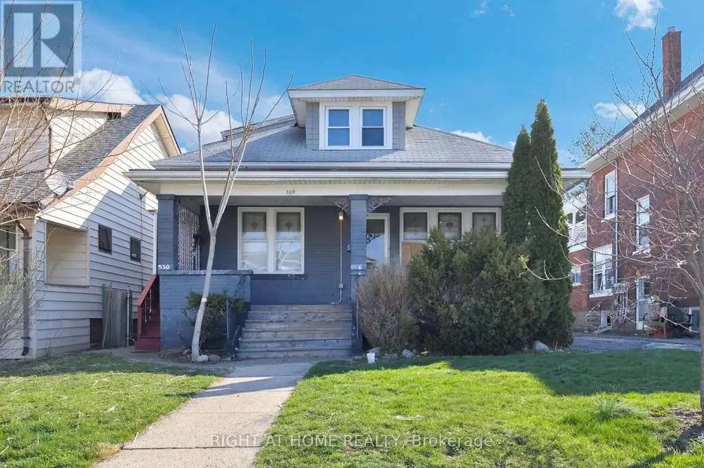 530-532 Campbell Avenue, Windsor